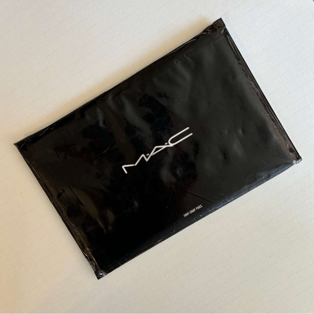 MAC SNIP-SNAP PACS - MAKEUP BAGS - VINTAGE/ COLLECTIBLE*